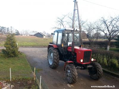 Naujas ukio traktorius